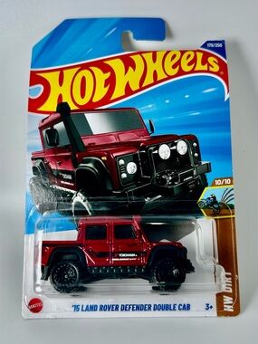 Hot Wheels HW Dirt ‘15 Land Rover Defender Double Maroon Red 10/10 NEW 179/250